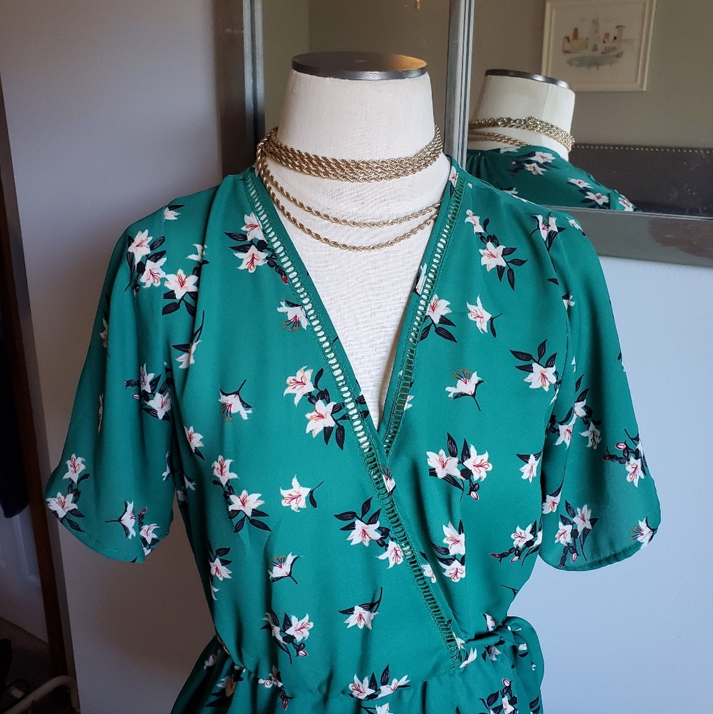 Sienna Sky Faux Wrap Flower Top - Picture 2 of 5